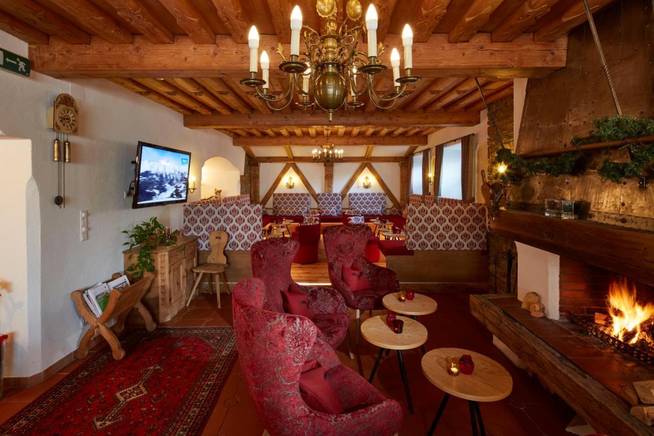 Hotel Schwarzer Adler Наудерс Екстериор снимка