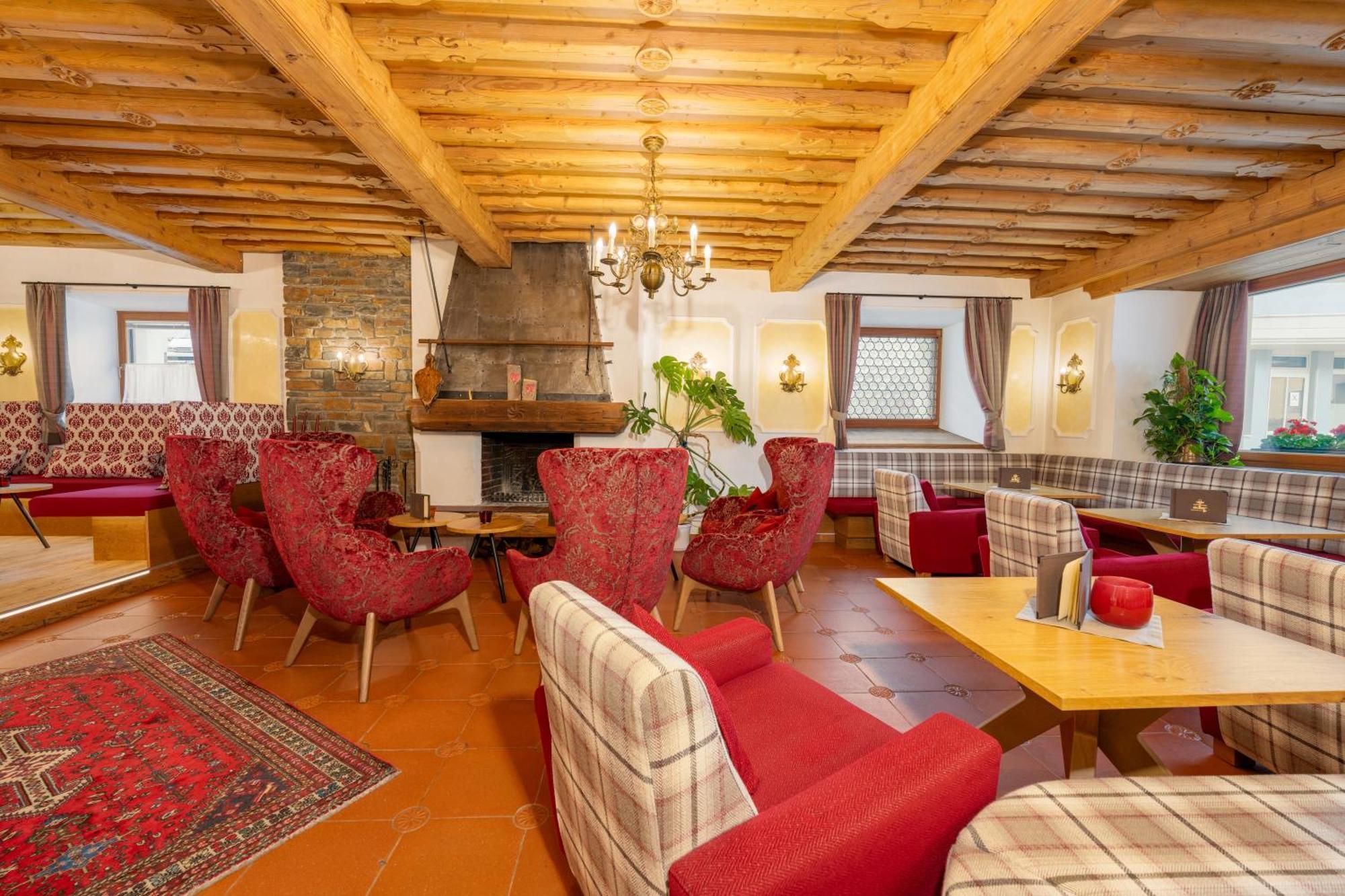 Hotel Schwarzer Adler Наудерс Екстериор снимка